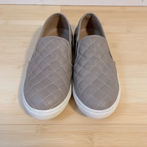 Steve Madden quilted flat sneakers